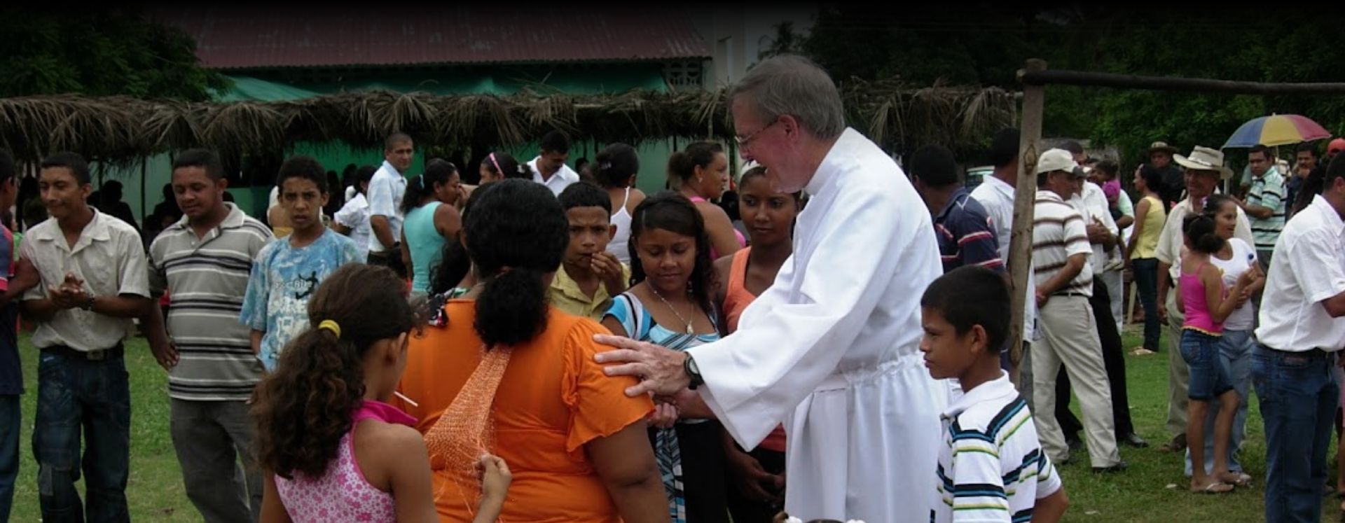 Home Prayer With Palms on Palm Sunday/Oración En Casa Con Las